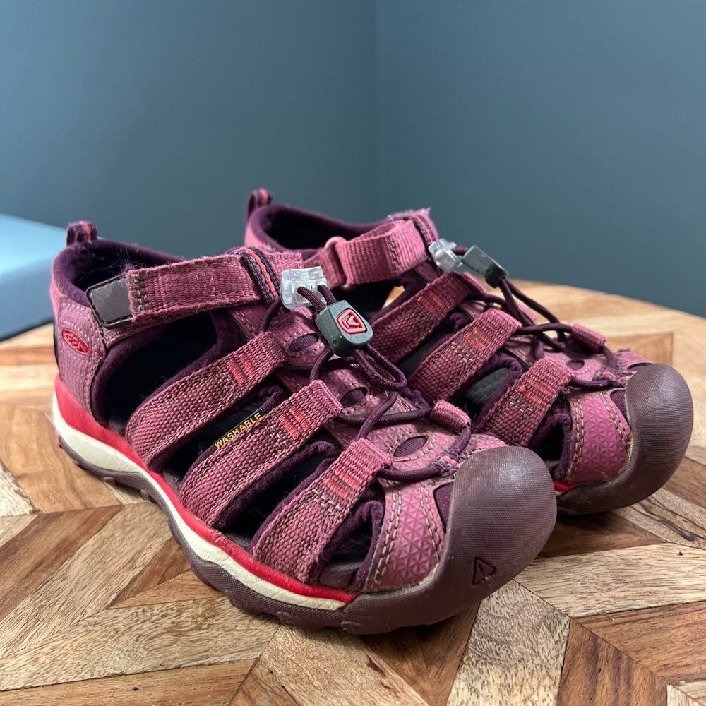 Keen Newport H2 Sandals Pink Size 11